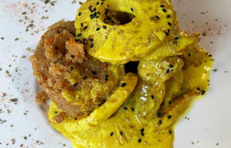 Chicken Curry mit Ananas und Quinoa